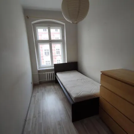 Przestronny Apartament Dla Czterech Osob Daire Wroclaw